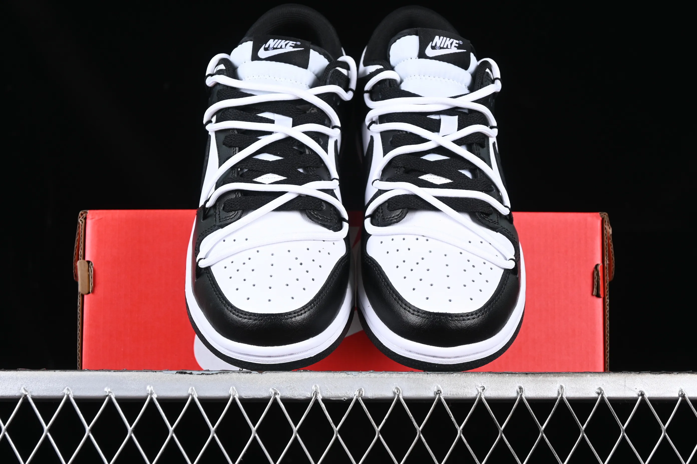 All Categories Nk SB Dunk Series Nk SB Dunk Low Low-top sneakers Nk Dunk Low Black and White Panda Customized version of deconstructed strap casual sneakers DD1391-100